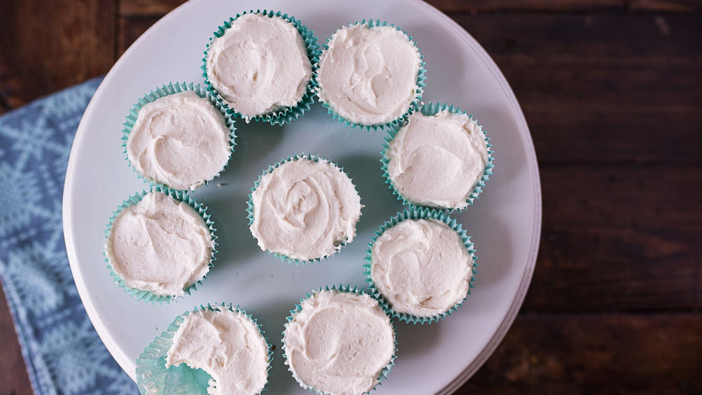 Simple Keto Cheesecake Recipe {No-Bake and Low-Carb}